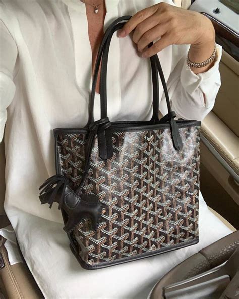 goyard artois cost|goyard anjou pm bag price.